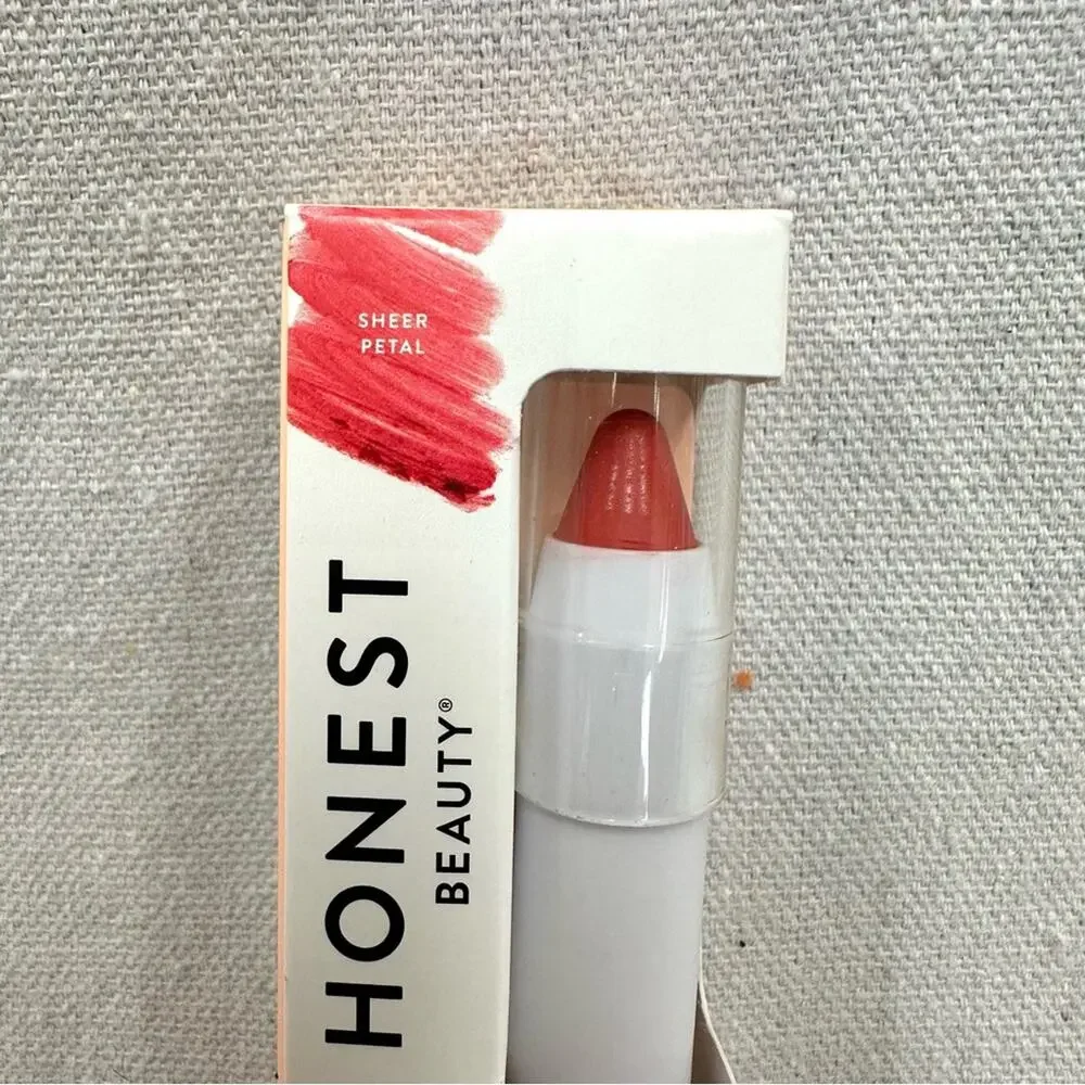 Matte lipstick bundle Honest Lip Crayon in Sheer Petal and‎ Prados in Azucar